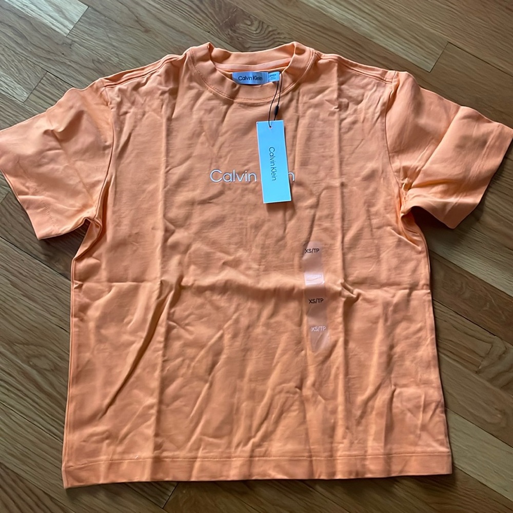 Calvin Klein XS NWT WOMEN’S Tshirt